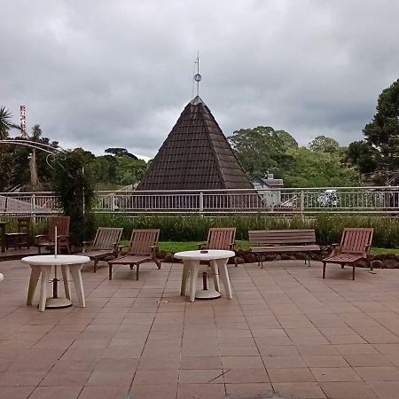 Apartamento No Residencial Village No Centro De Gramado, Com Piscina Aquecida E Hidromassagem Exterior foto
